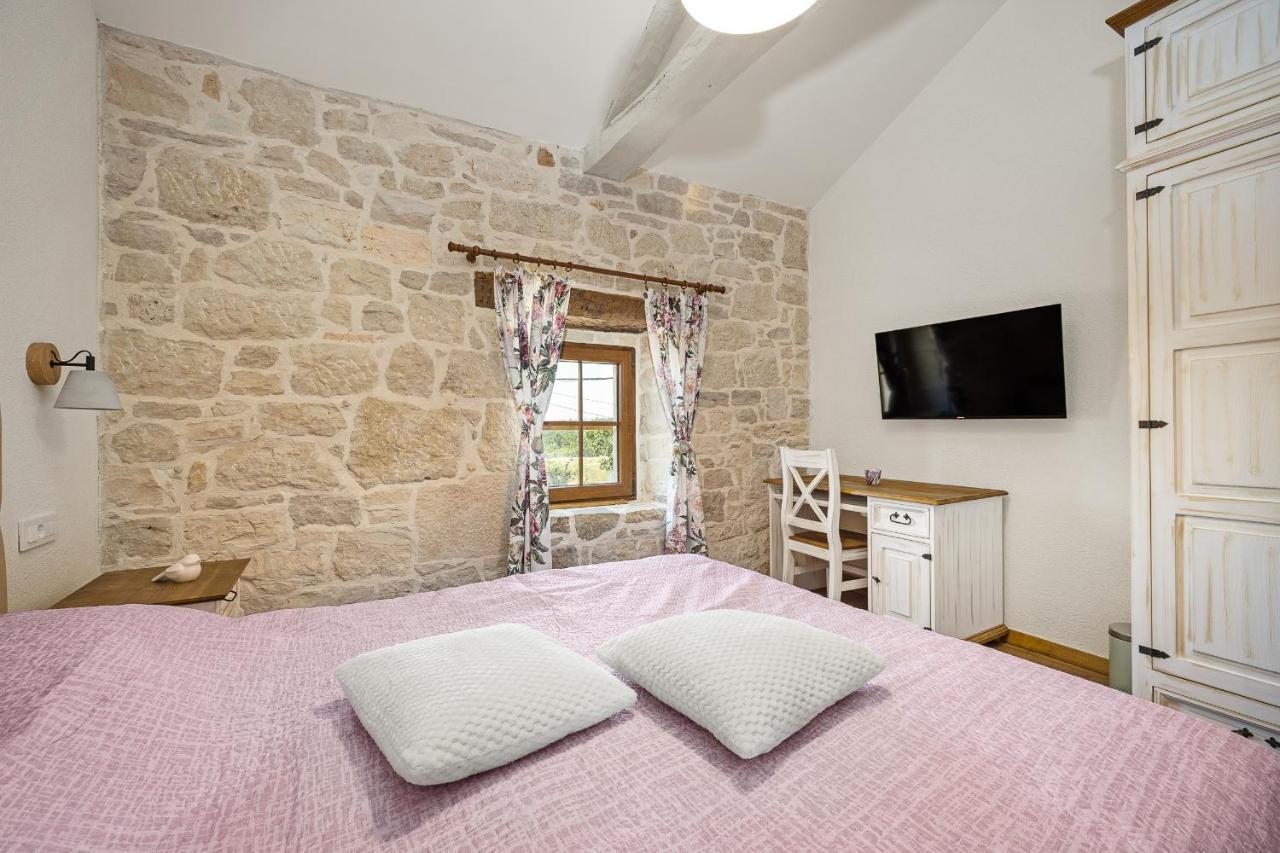 Stone House Dijana Istria Sveti Lovrec Villa Sveti Lovreč Pazenatički Buitenkant foto